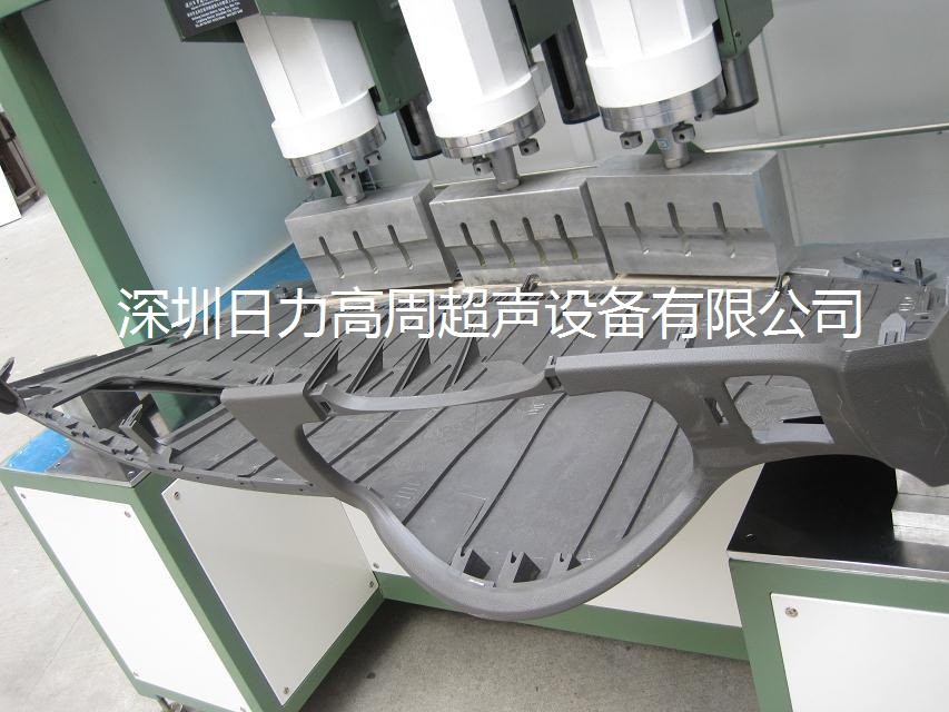 汽車門板多點(diǎn)焊接機(jī) 汽車門板多點(diǎn)焊接機(jī)